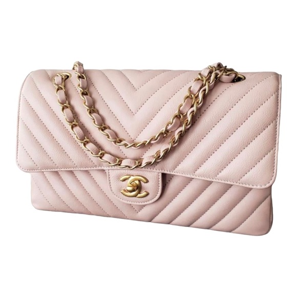 CHANEL Handbags - ❌ Chanel Medium Classic Flap
